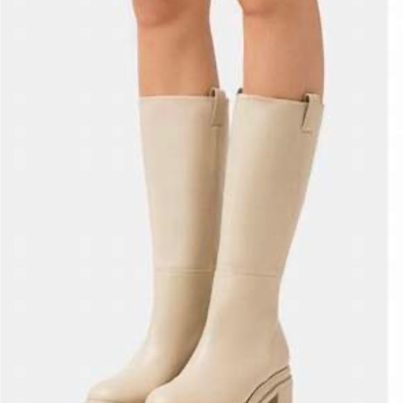 Cult Gia size 8.5 Hana Moto boots. - Picture 5 of 7